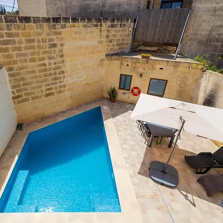 Nadurin Holiday home *